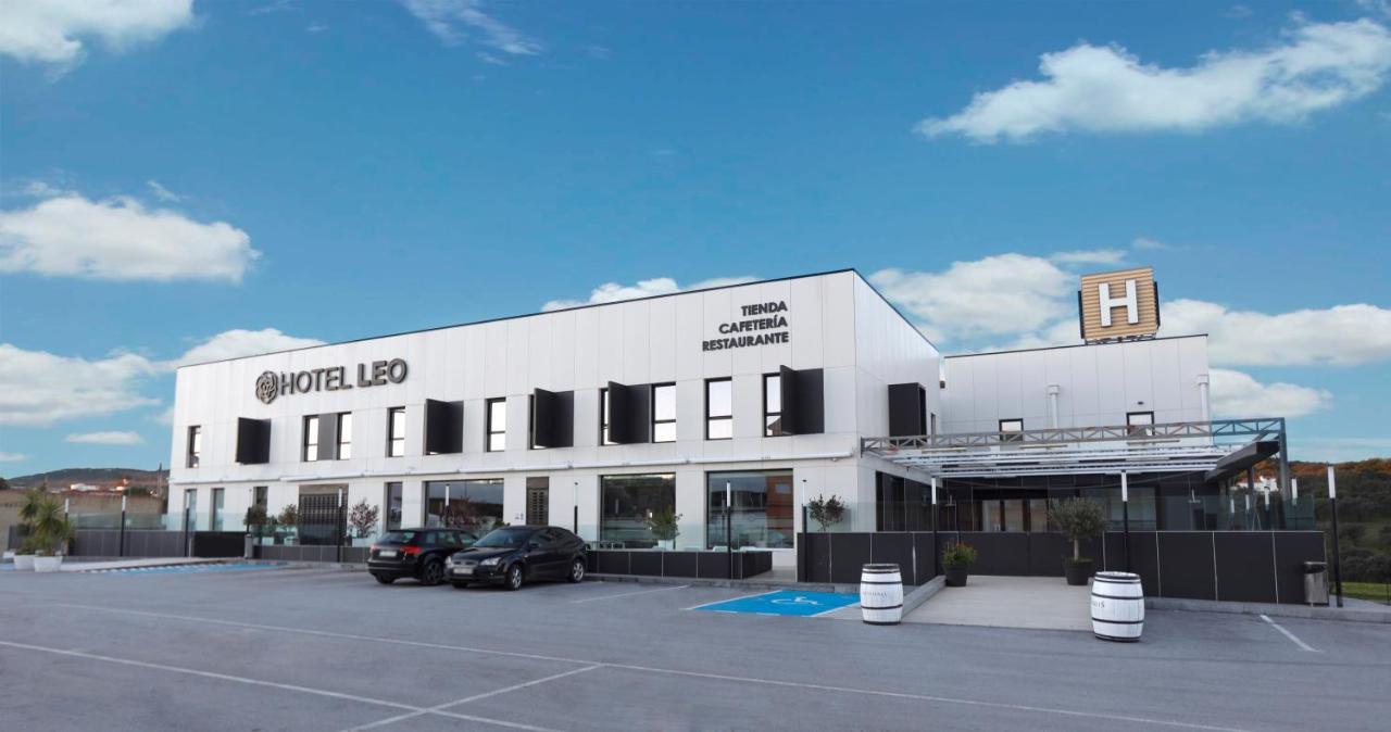 Hotel Leo Monesterio Exteriör bild