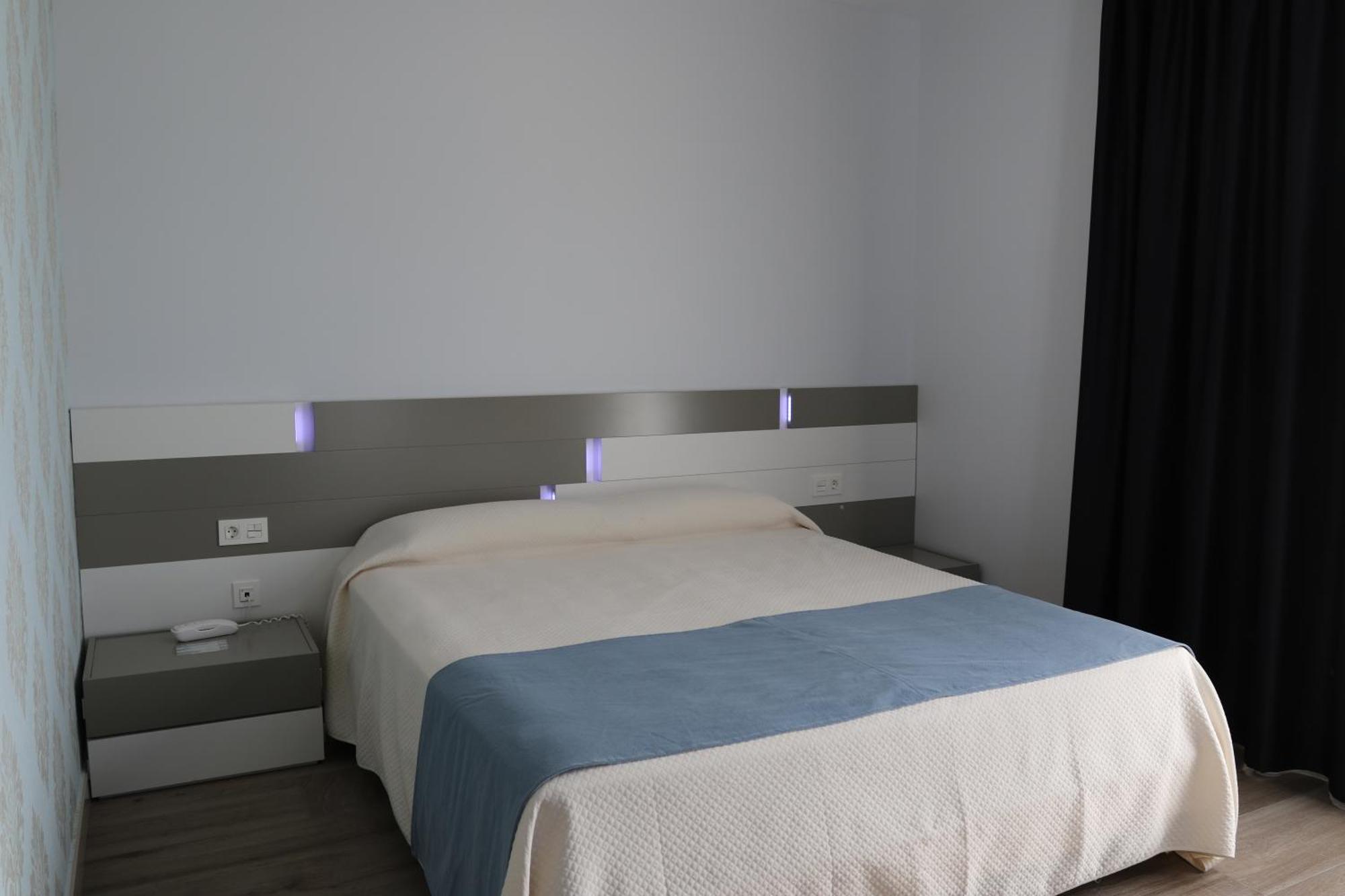 Hotel Leo Monesterio Rum bild